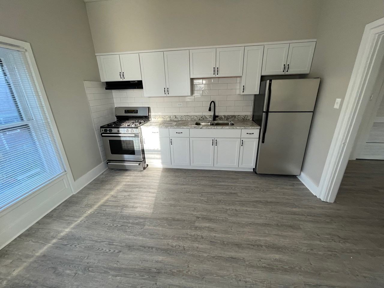 414 Cedar Ave #414B - Photo 3 of 11
