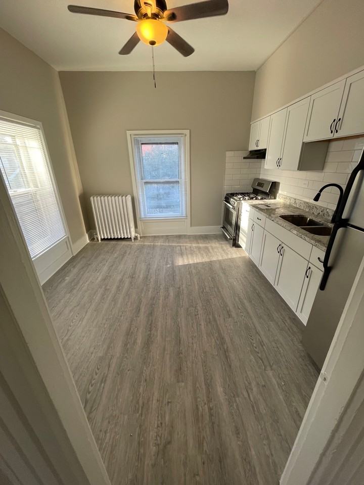 414 Cedar Ave #414B - Photo 4 of 11