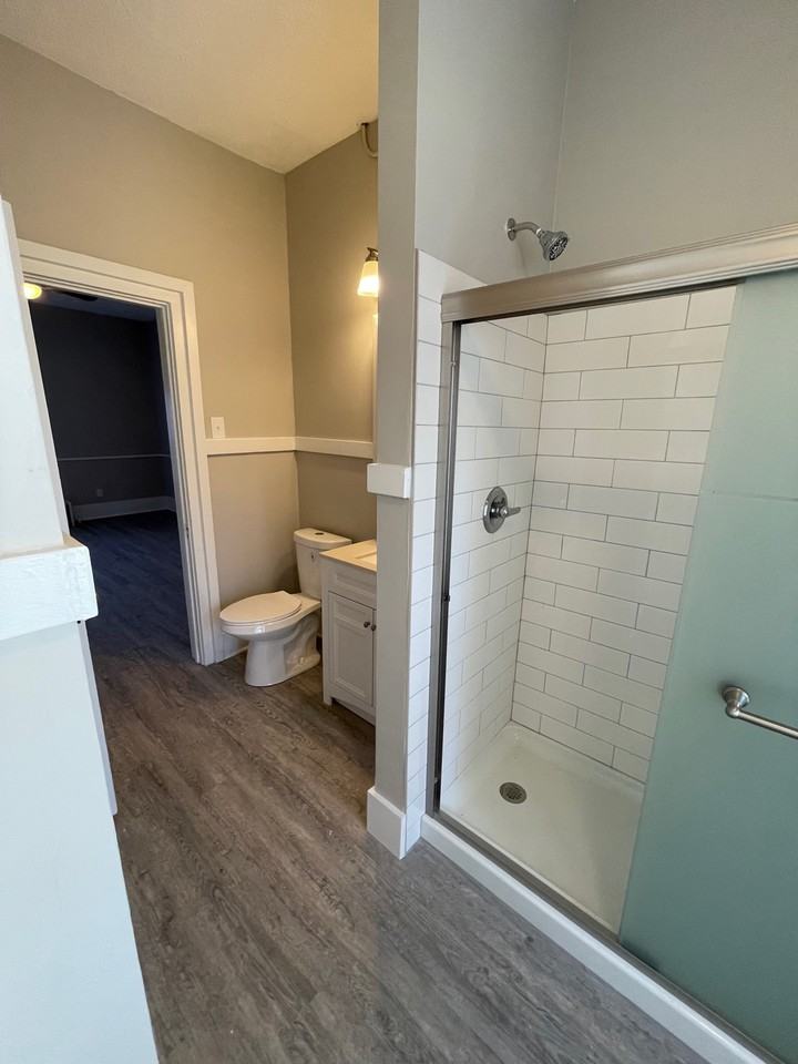 414 Cedar Ave #414B - Photo 7 of 11