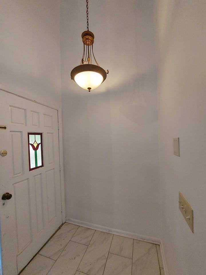 74 Westpine Ct #1 - Photo 3 of 31