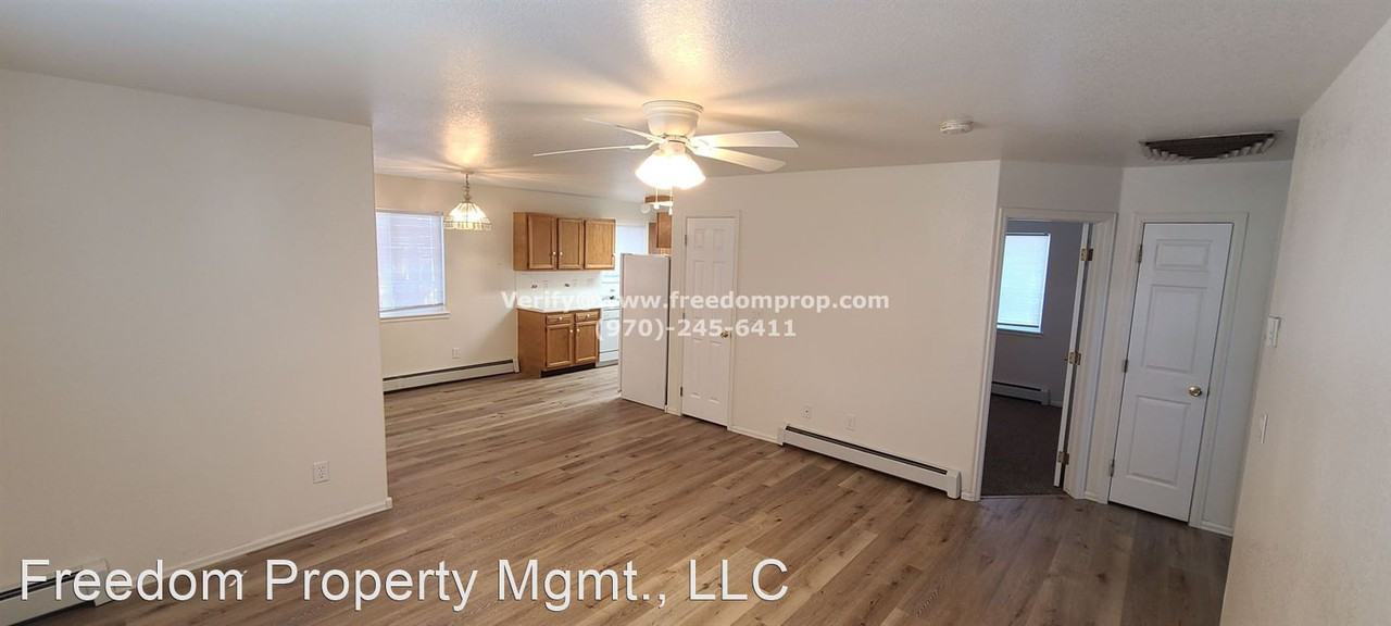 3246 Lands End Ave - Photo 2 of 11