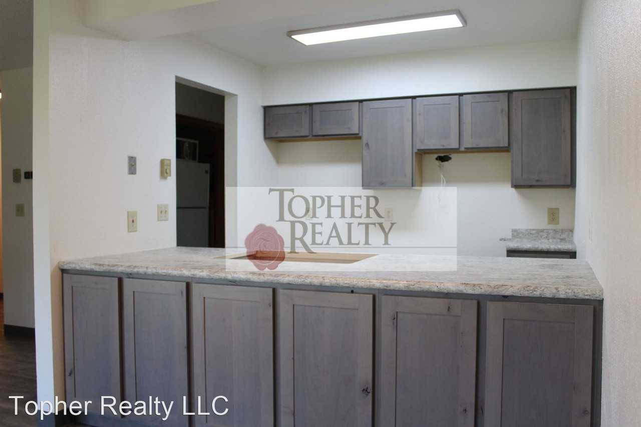 39-46 Golf Course Lane - Photo 3 of 6