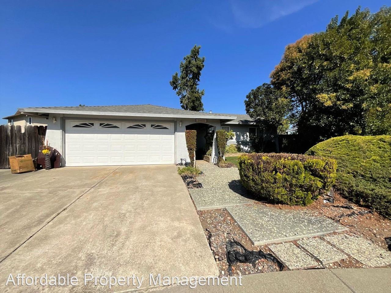 34426 Bentley Pl