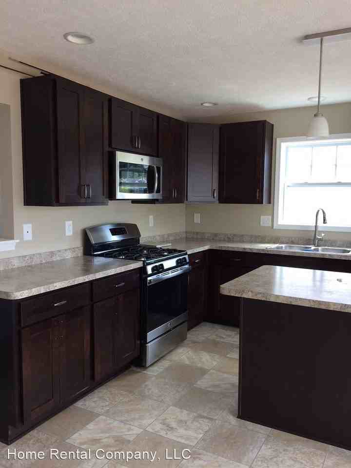 2857 Kittansett Dr - Photo 2 of 22