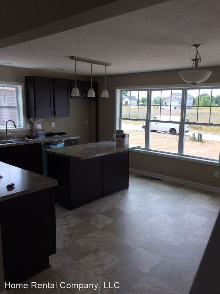 2857 Kittansett Dr - Photo 3 of 22