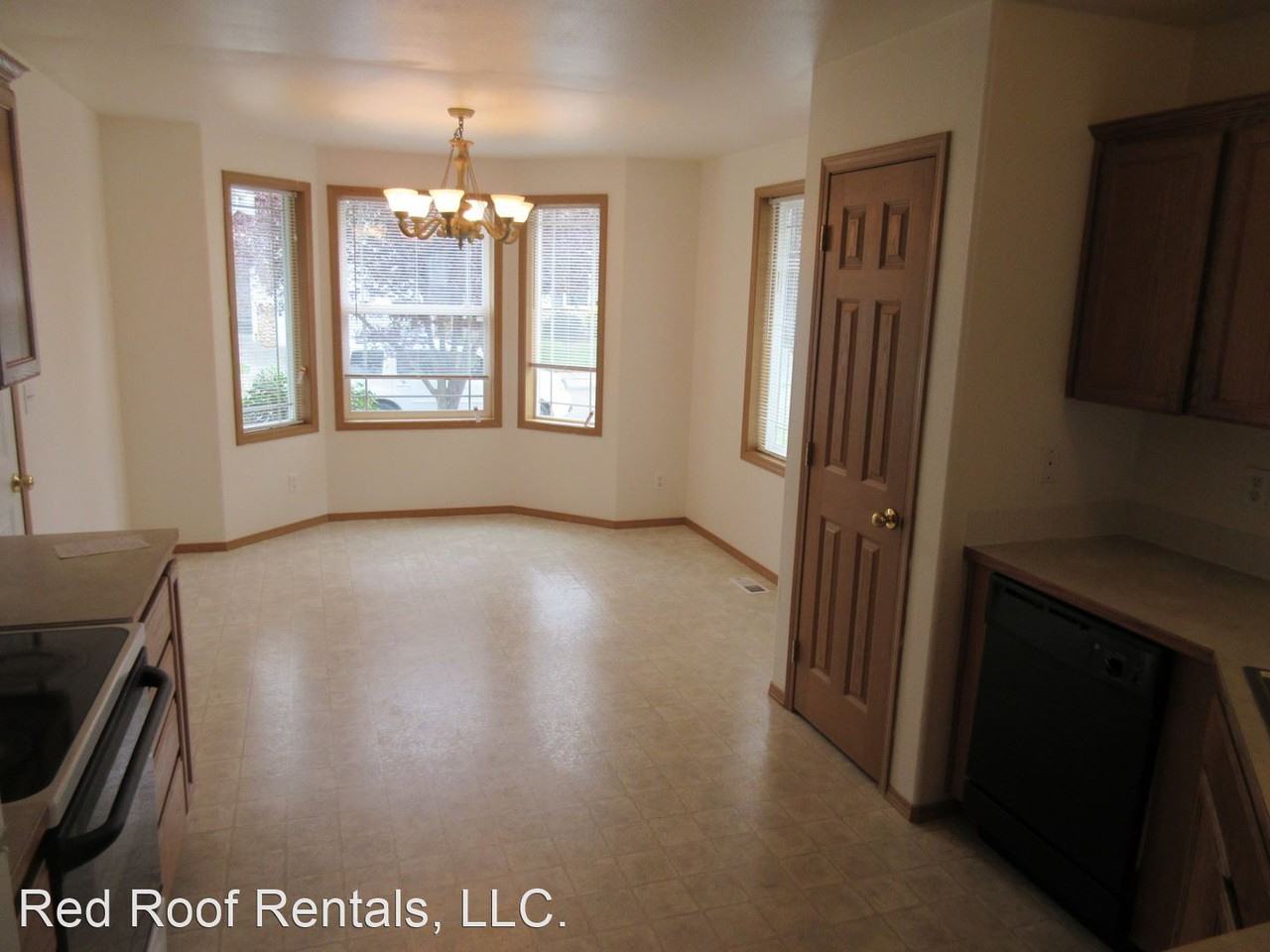 2402 177th Street Ct E - Photo 3 of 9