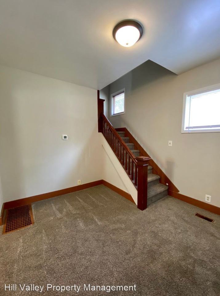 2206 2nd Ave - Photo 2 of 17