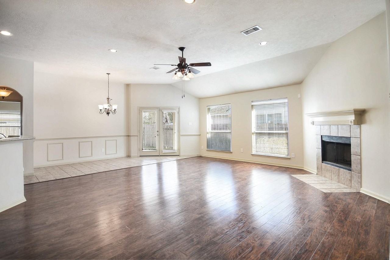 32026 Annice Ln - Photo 3 of 8