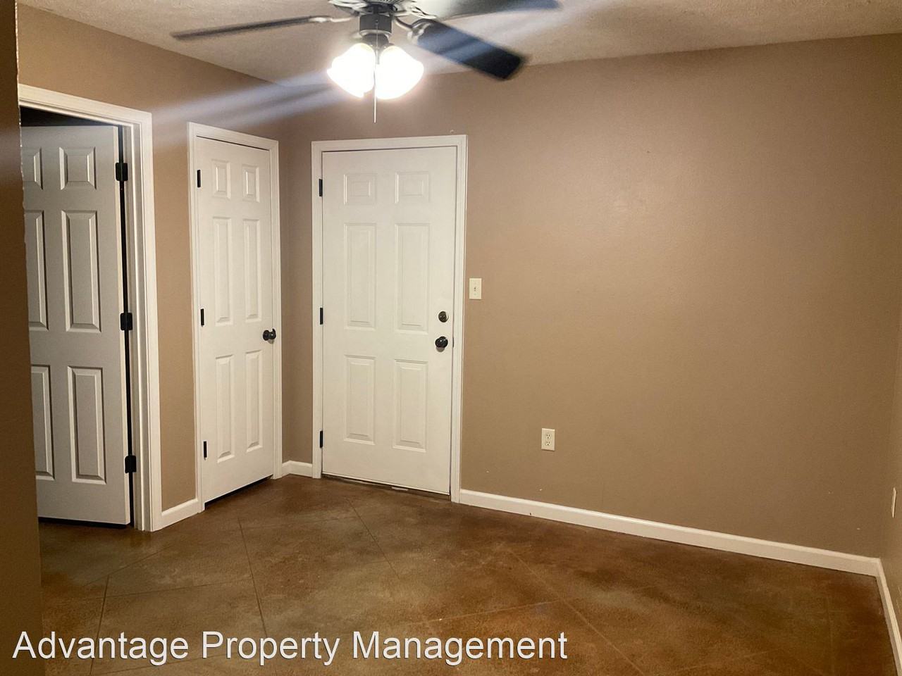 2215 Rosemary Dr - Photo 3 of 7