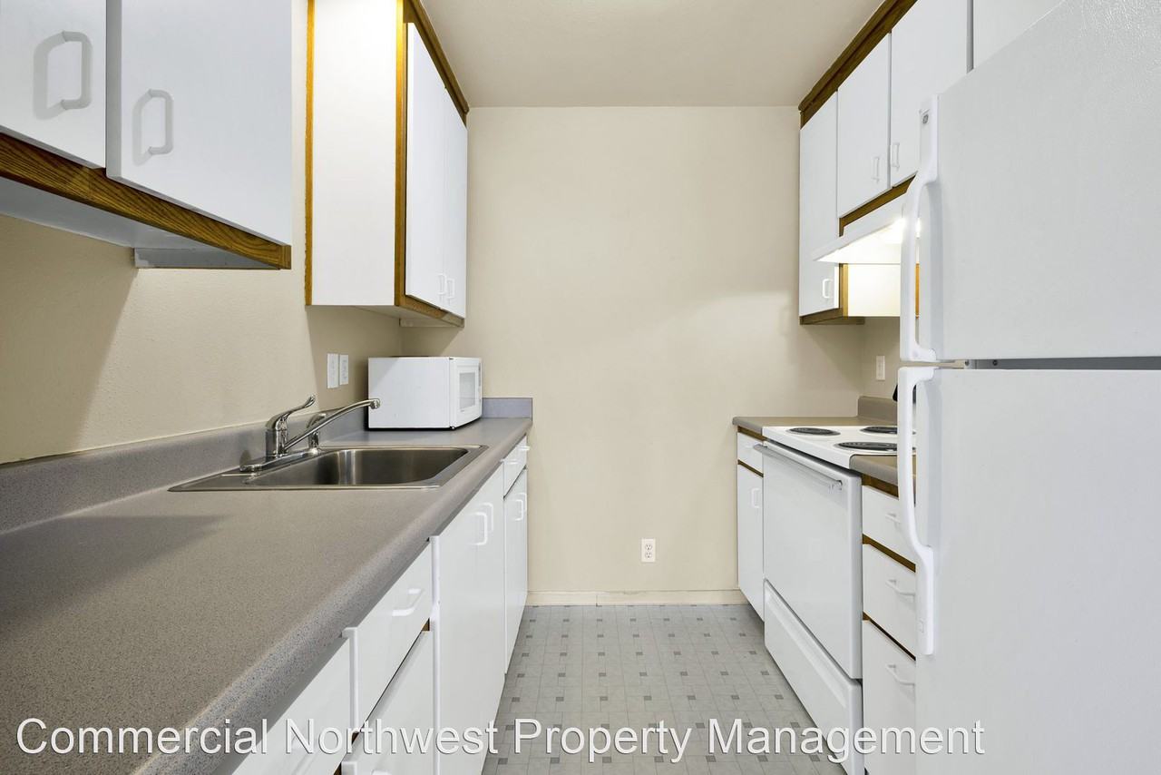 160 W Idaho - Photo 2 of 7