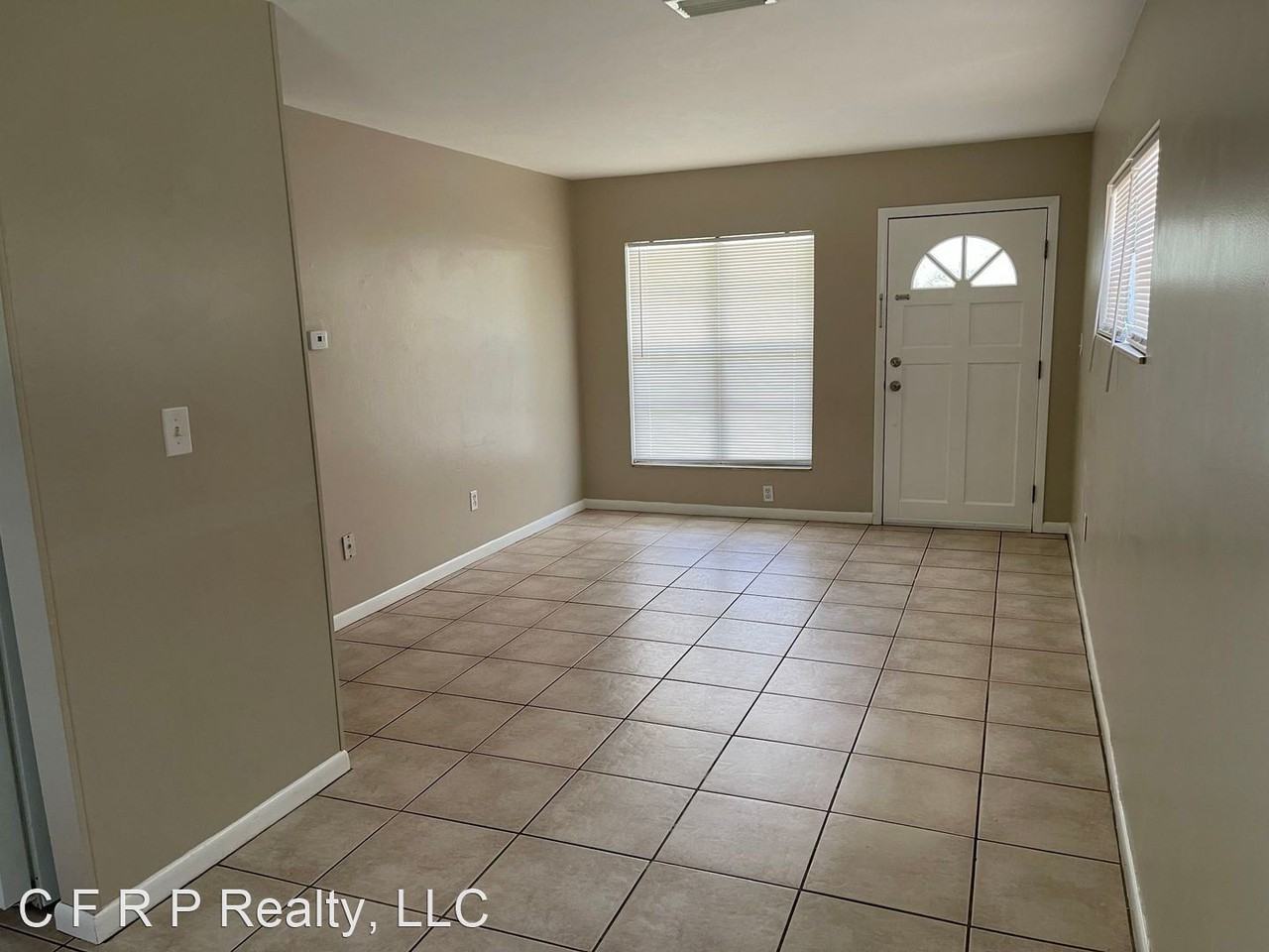 10011 N 23rd St - Photo 3 of 13