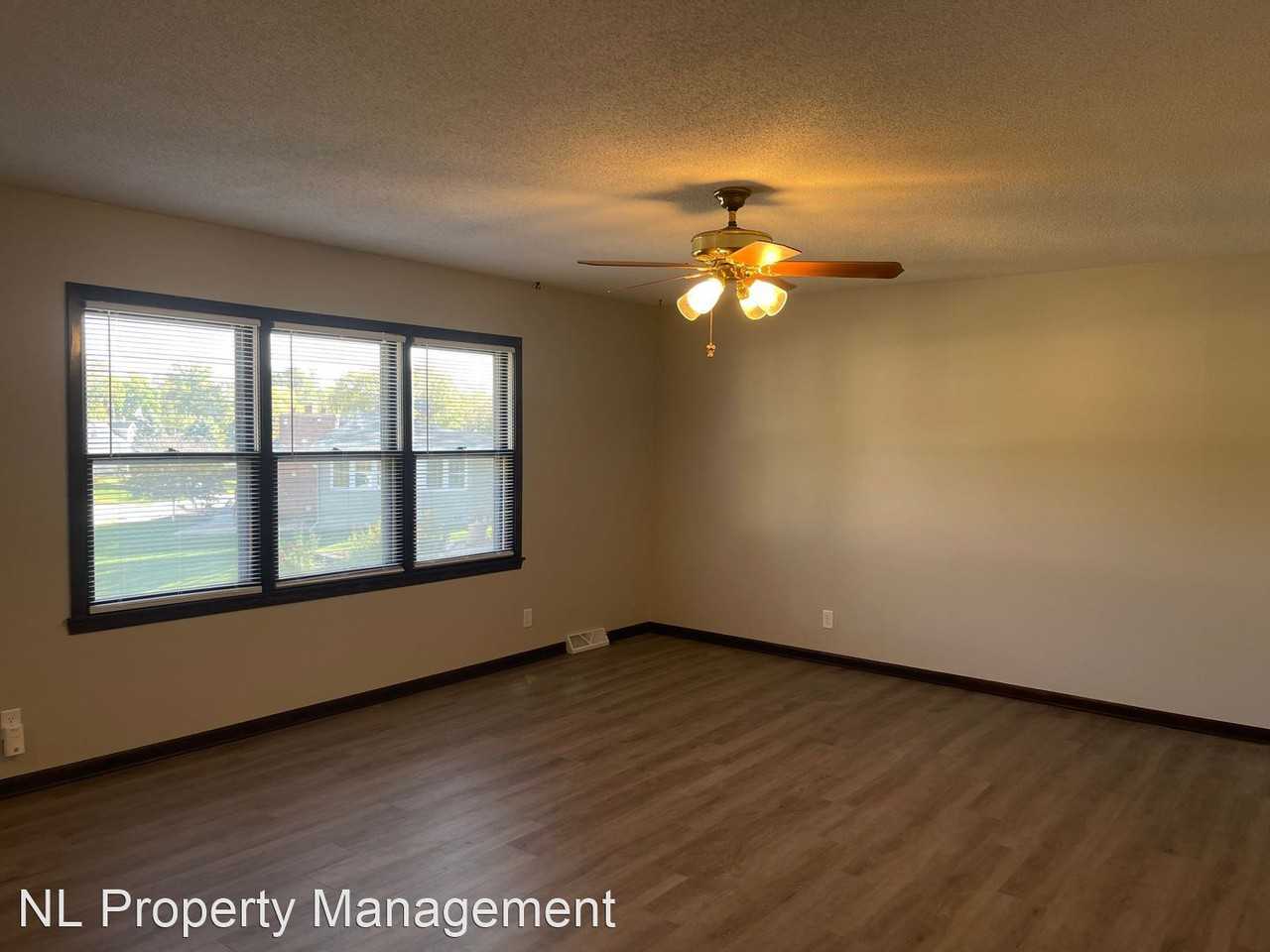 3632 N Main Cir - Photo 2 of 9
