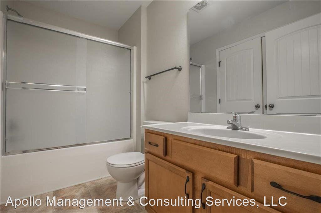 13682 Post Oak Ln - Photo 2 of 11