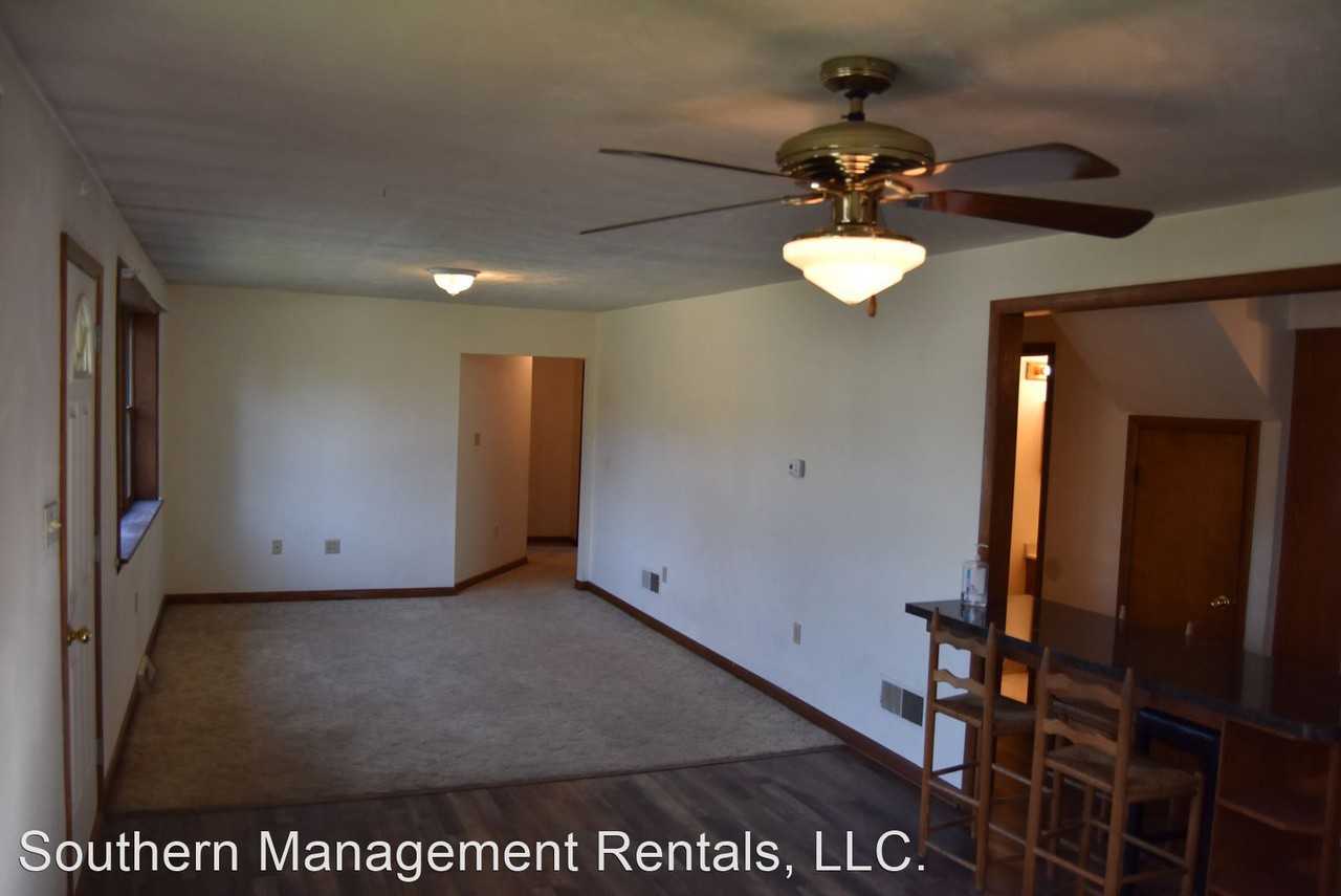 321 Duke St - Photo 2 of 18