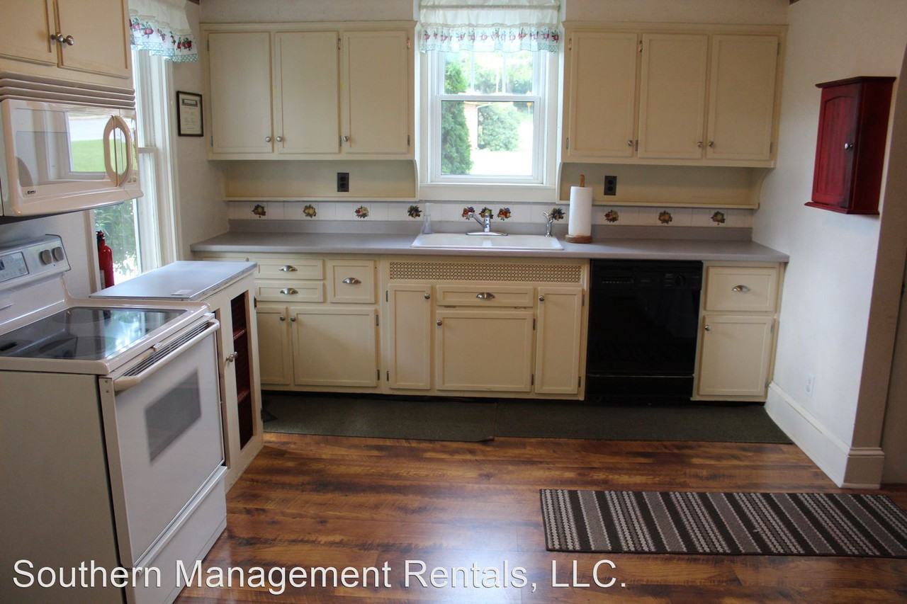 126 W Main St - Photo 3 of 16