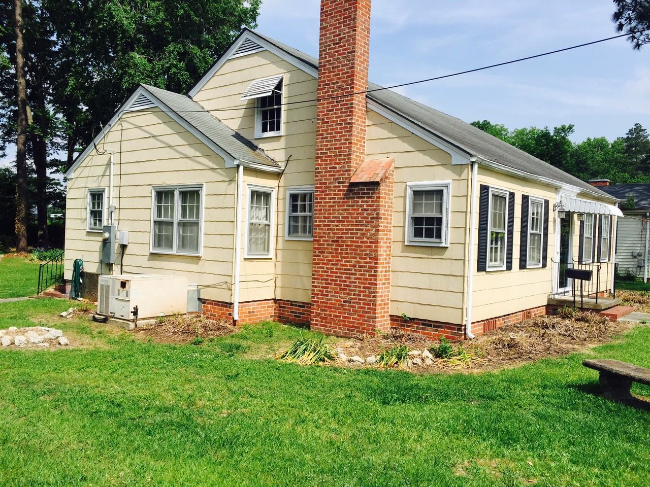 113 N Lee St - Photo 2 of 25