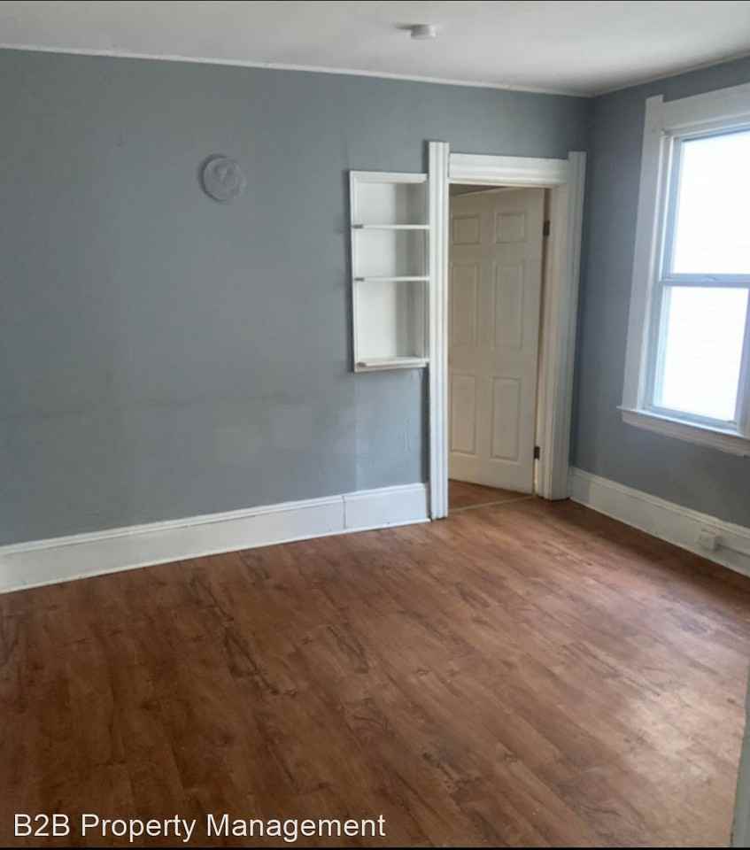 1845 W. 48th St. - Photo 2 of 11