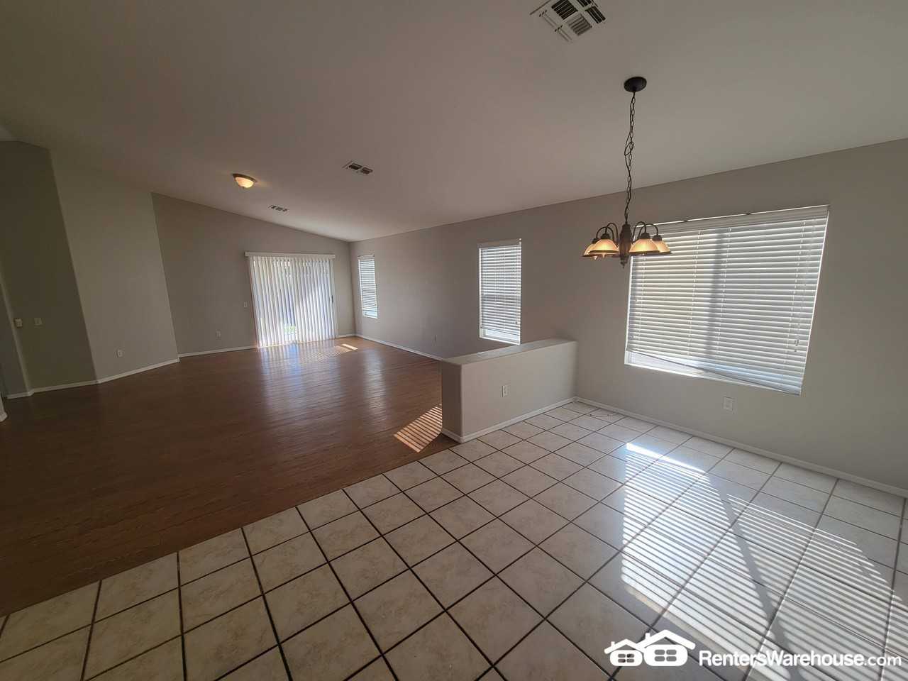 10439 W Pasadena Ave - Photo 3 of 10