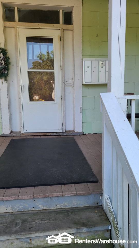 328 E 4th St - Photo 2 of 10