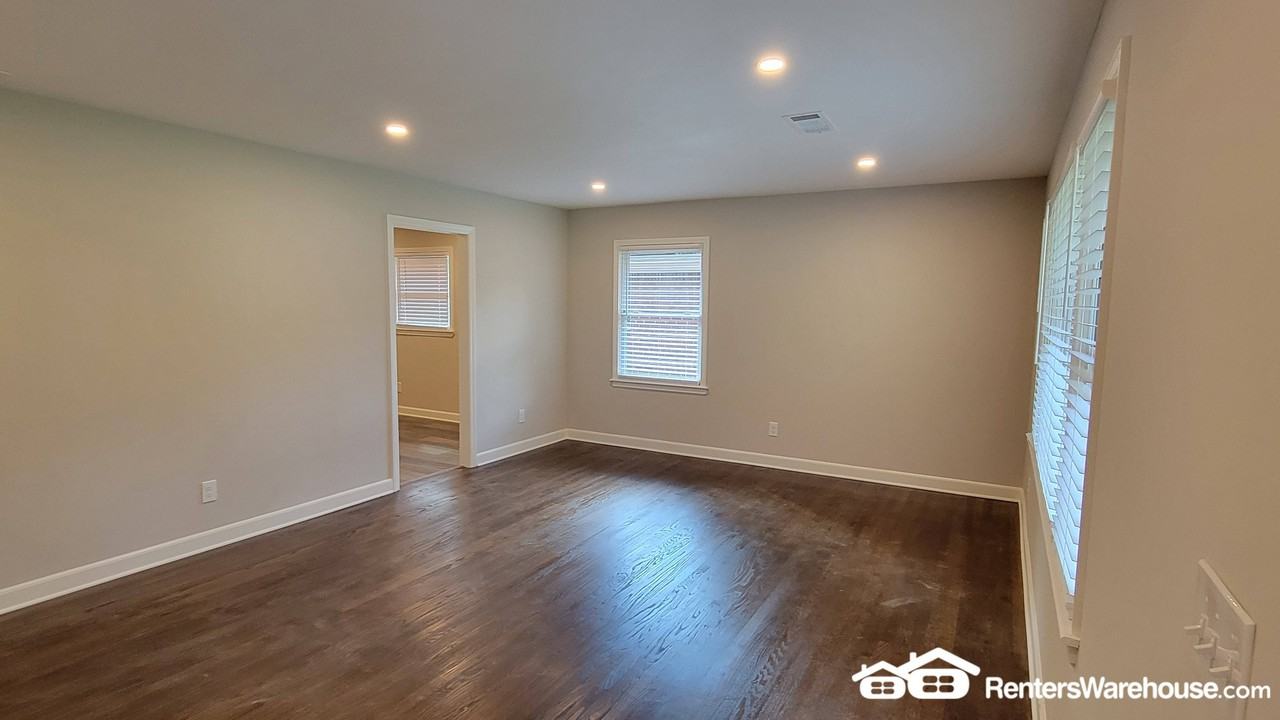 674 Clover St Sw - Photo 3 of 10