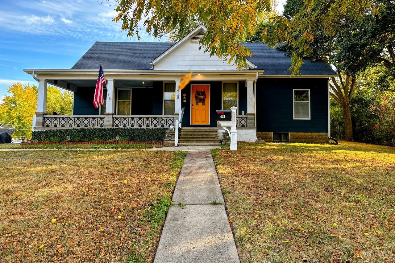 428 Anderson St, Warrensburg, MO 64093 3 Bedroom House for 1,975/month