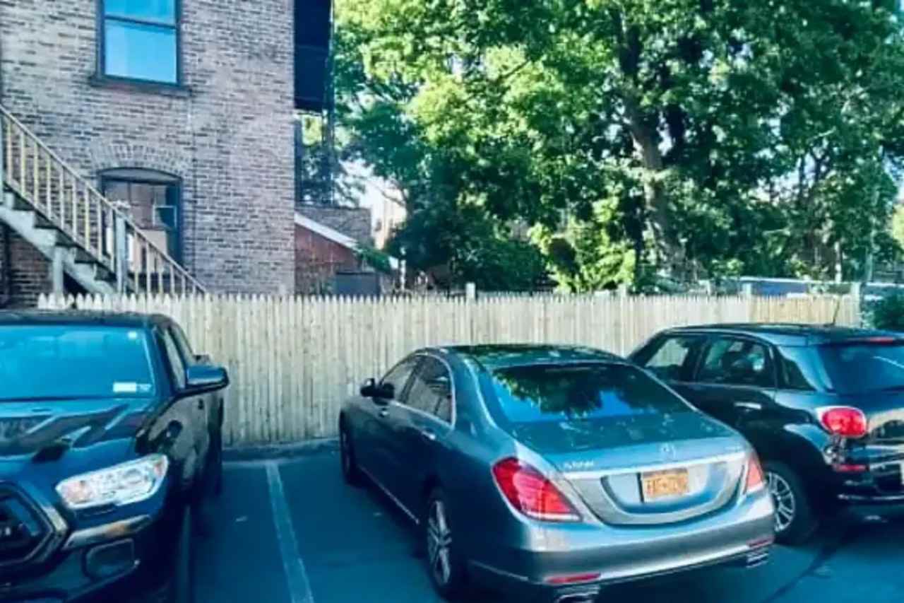 367 367 Hudson Avenue Unit Basement - Photo 2 of 8