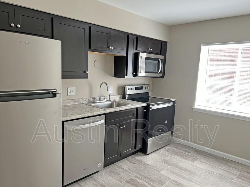 5468 Cologne Ave #C - Photo 2 of 7