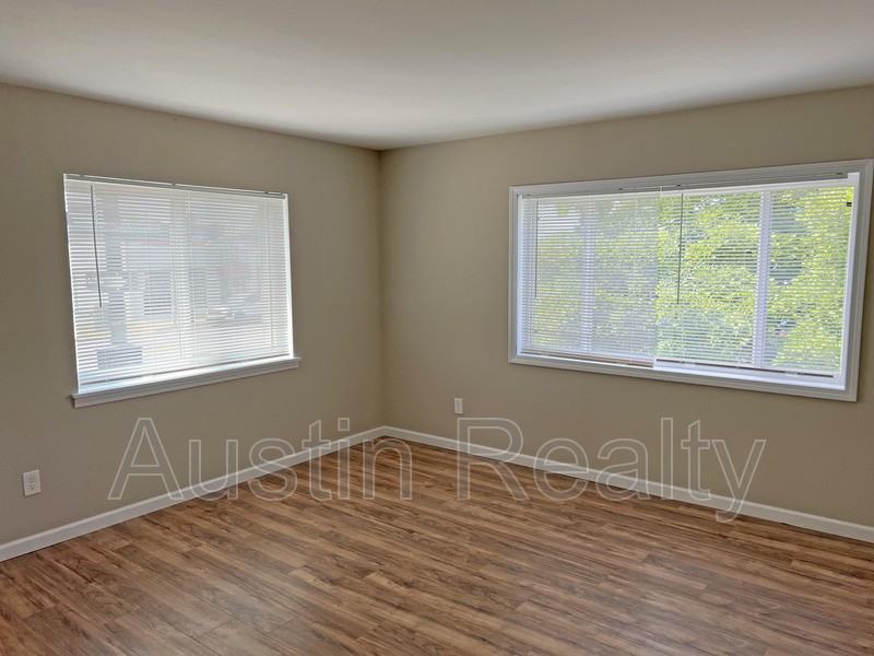 5468 Cologne Ave #C - Photo 3 of 7