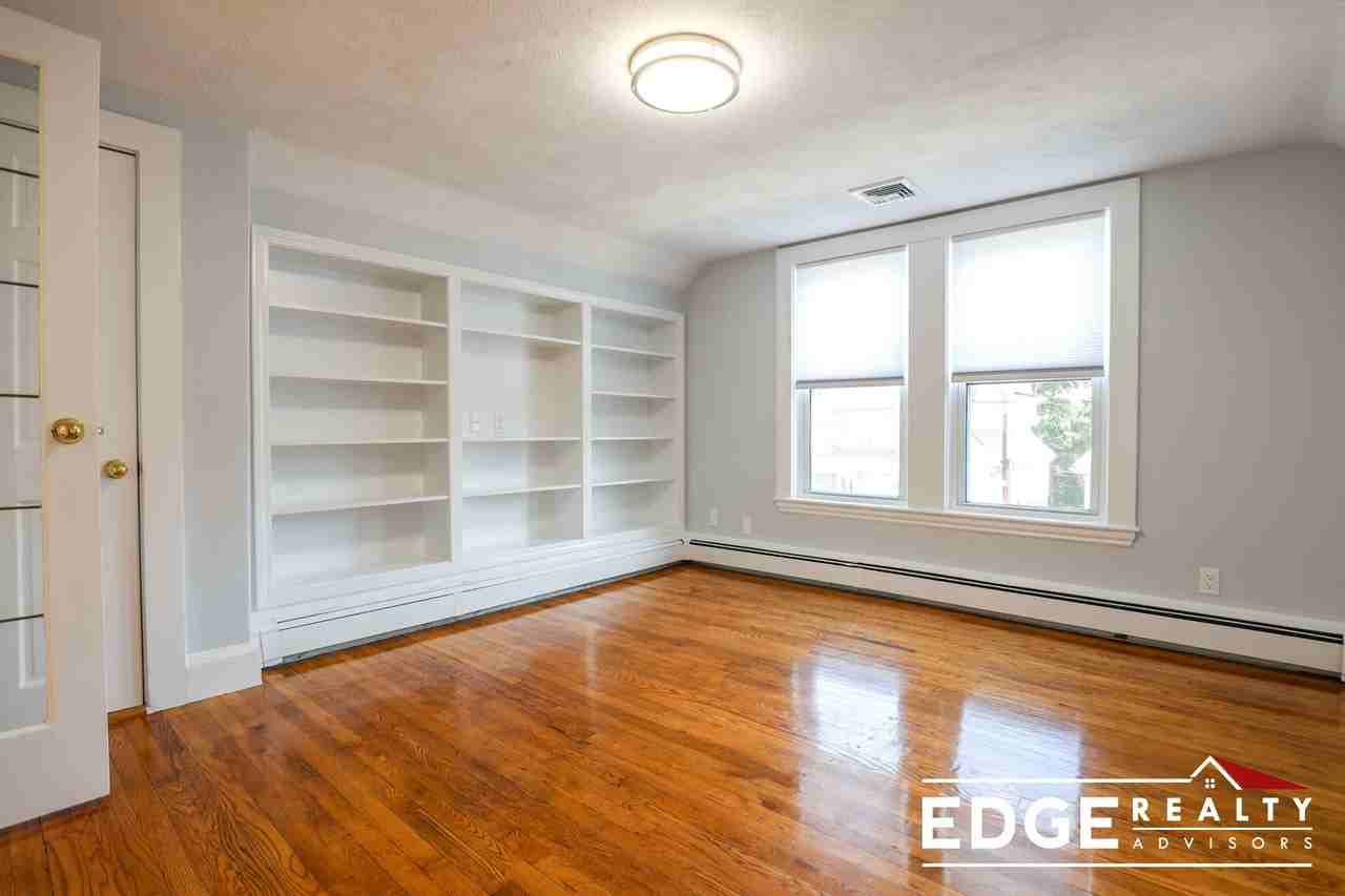 20 Brackett St #3 - Photo 3 of 9