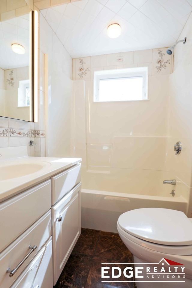 20 Brackett St #3 - Photo 5 of 9