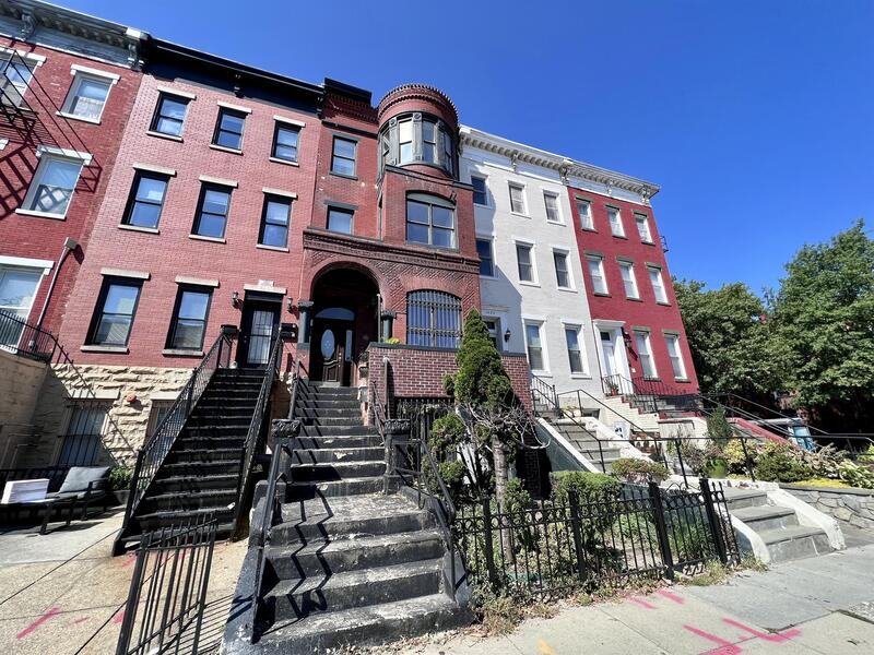 1424 11th St Nw #3 - Photo 3 of 44