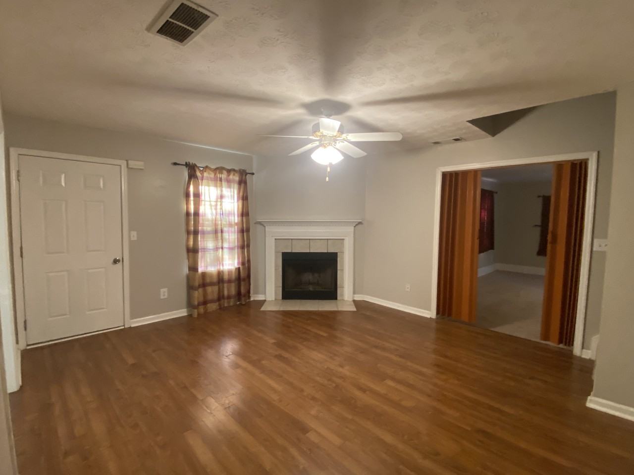 95 Senoia Springs Ct - Photo 2 of 14