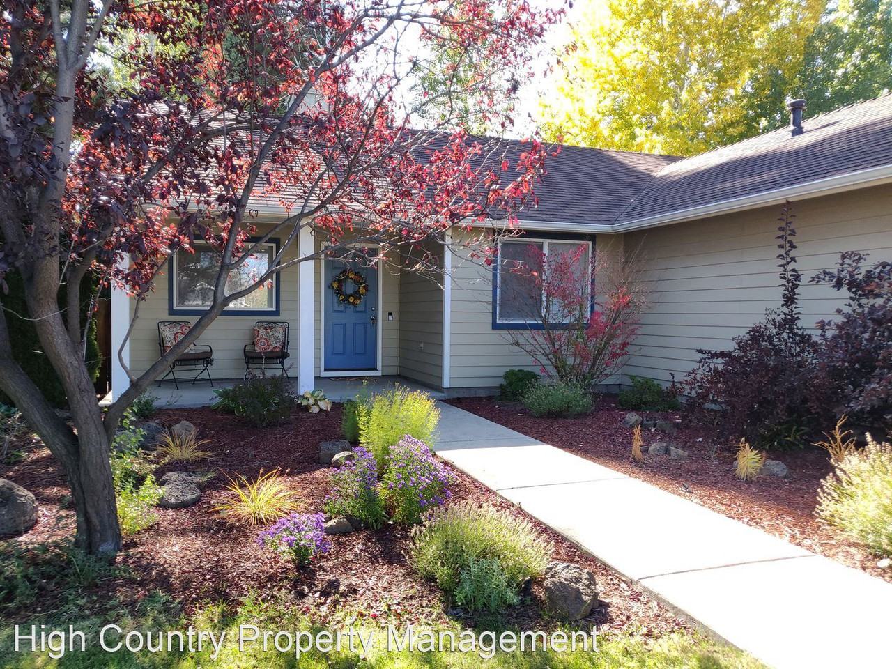 19979 Powers Rd - Photo 2 of 38