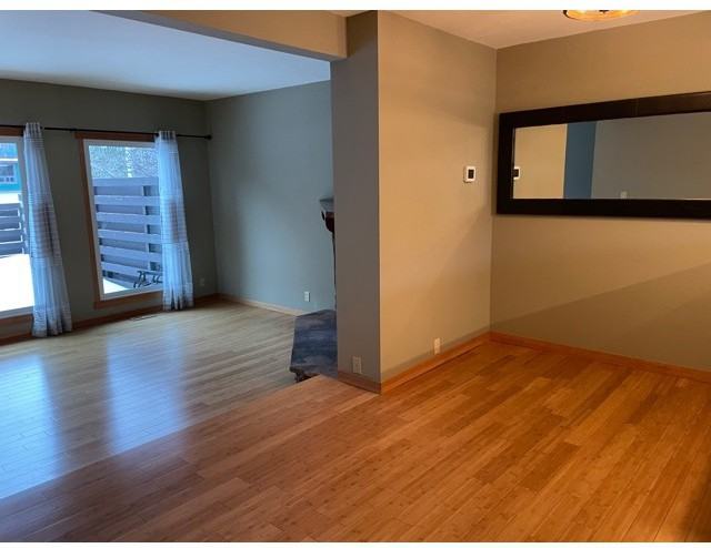 138 Nahanni Dr - Photo 3 of 12