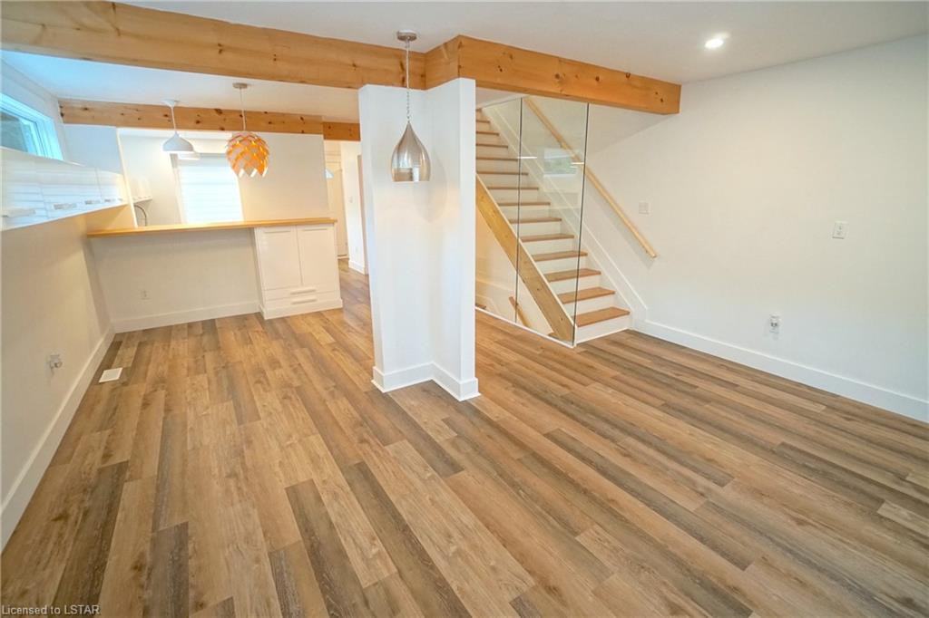 561 Princess Ave - Photo 3 of 32