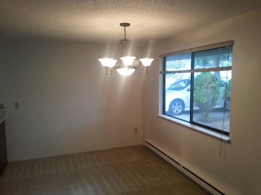 12822 NE 84th St - Photo 3 of 8