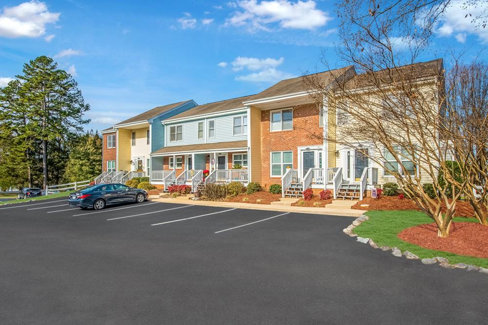 Yorktowne Village Apartments - Photo 2 of 41