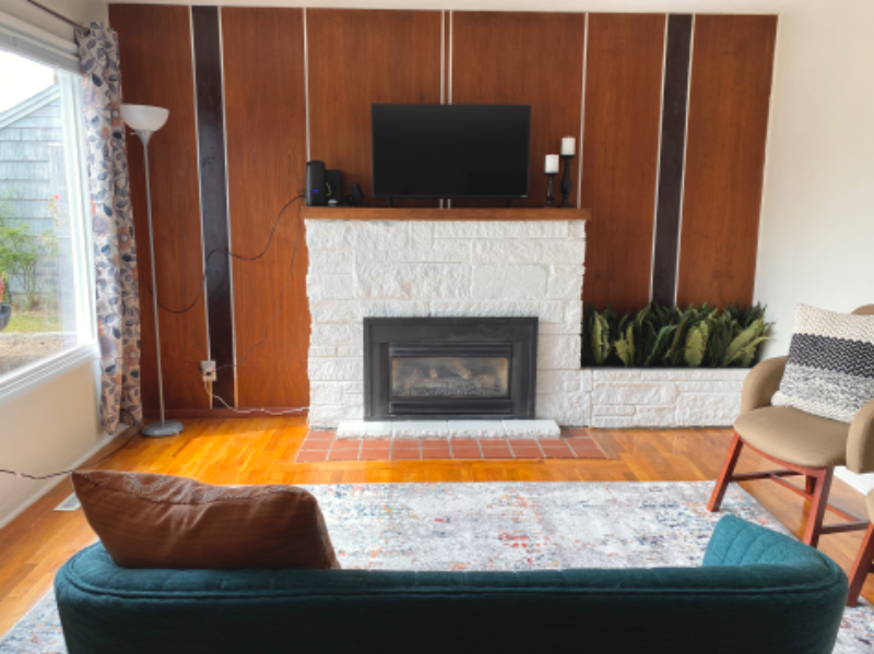 1076 W Stewart Ave - Photo 2 of 20