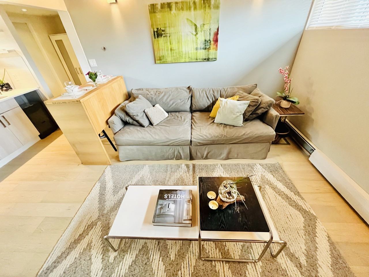 4048 Violet St - Photo 2 of 14