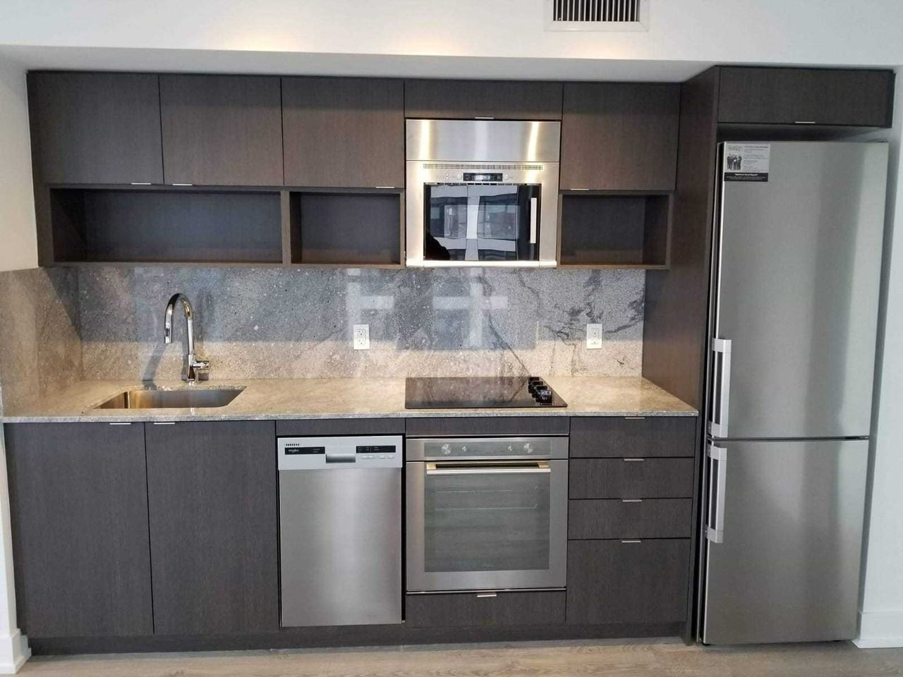 7 Mabelle Avenue #2302