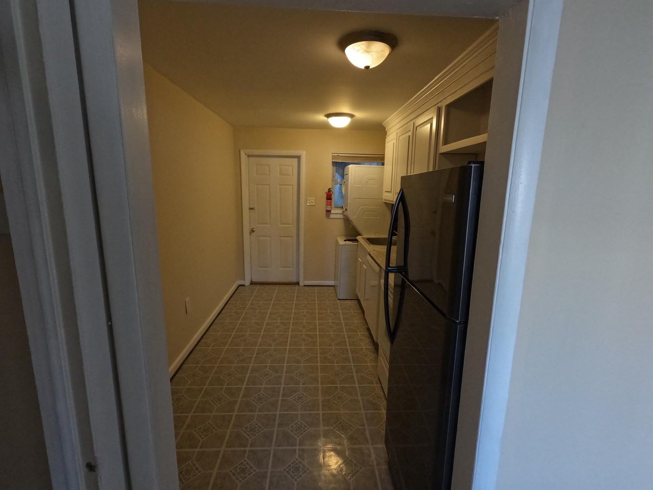 1421 W Clay St #1 - Photo 4 of 10
