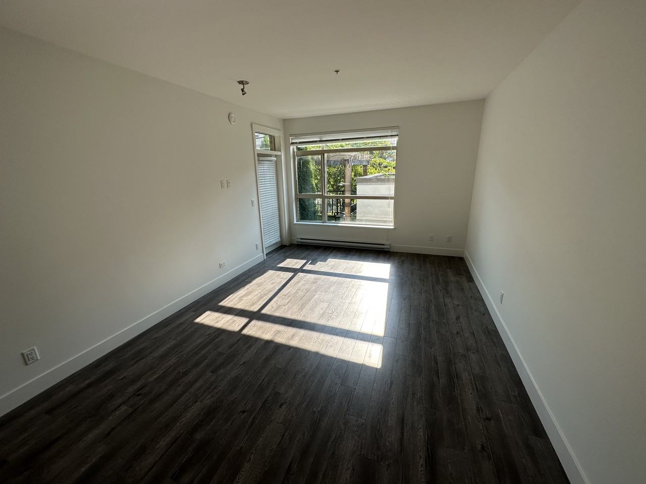 2436 Kelly Avenue - Photo 7 of 15