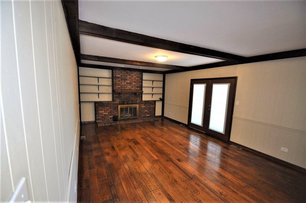 8260 Bromley St - Photo 2 of 11