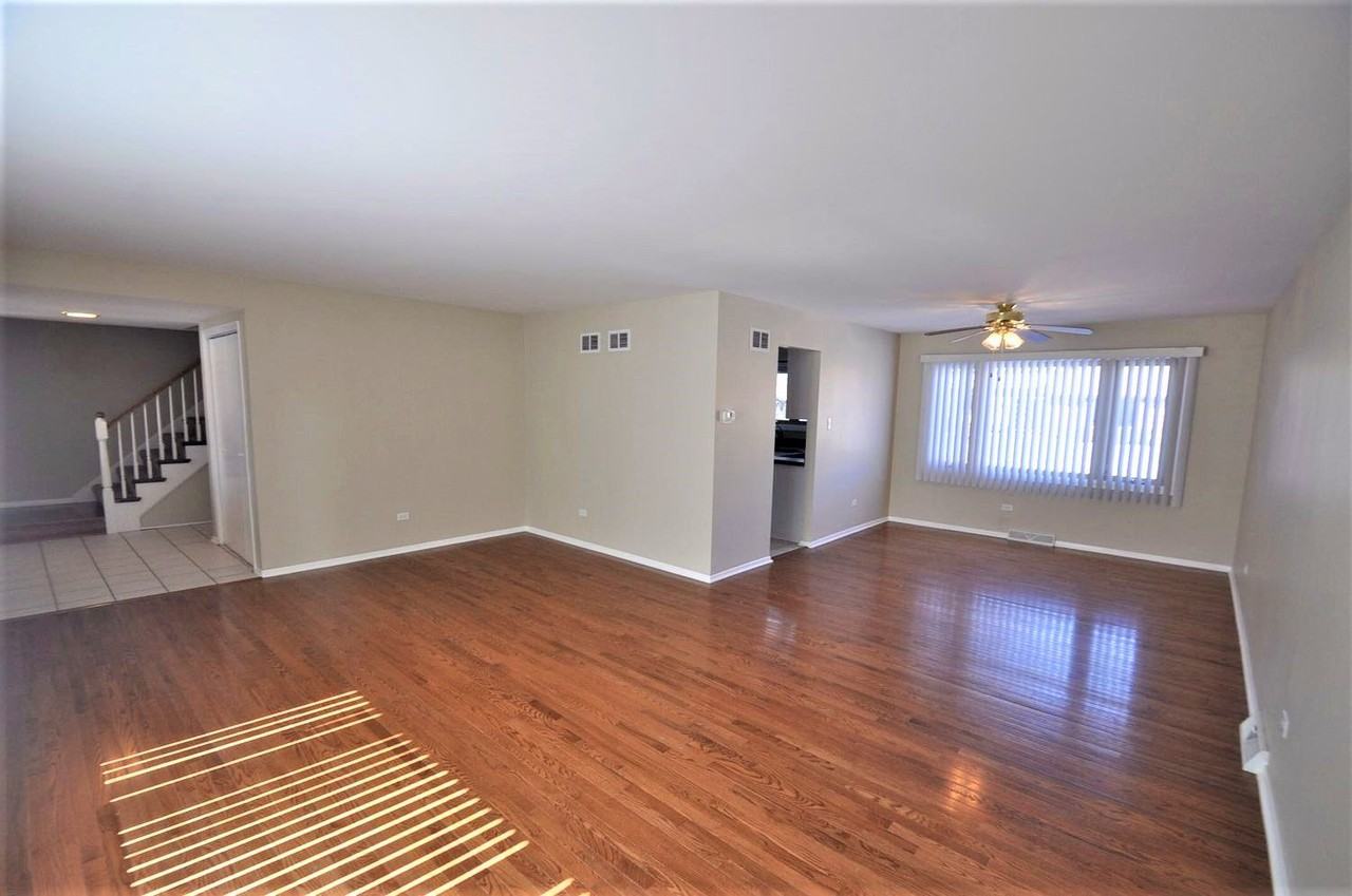 8260 Bromley St - Photo 3 of 11