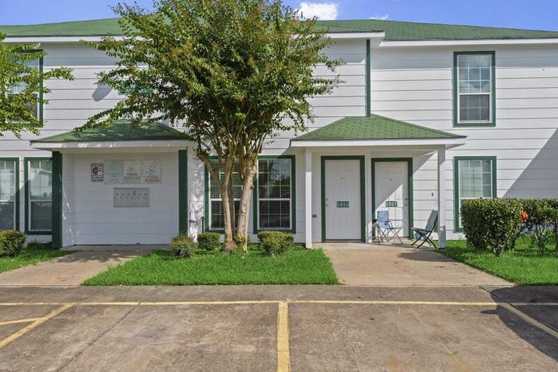 2107 Tulum Calle, Dickinson, TX 77539 2 Bedroom Condo for 1,450/month