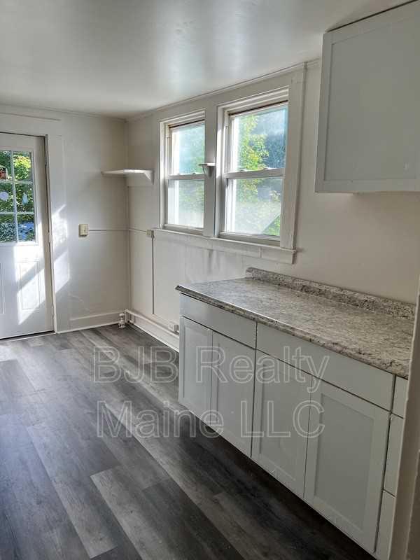 258 Sawyer St #3 - Photo 3 of 7