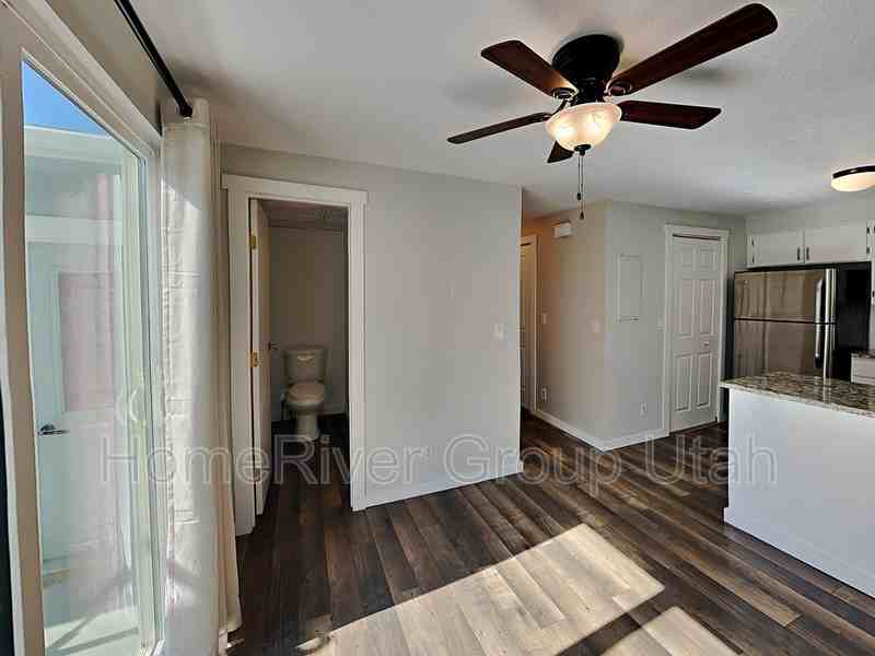 4289 S Winfield Rd - Photo 5 of 38