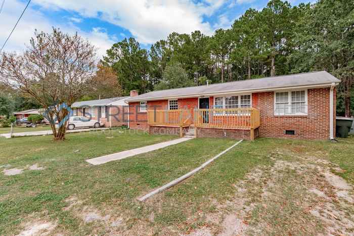 716 Cindy Dr - Photo 3 of 23