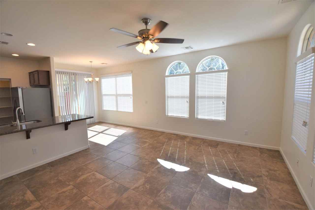 1487 S Sinova Ave - Photo 3 of 16