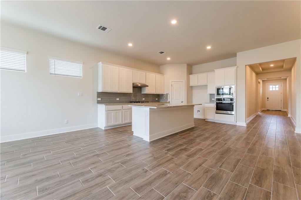 178 Brooks Ranch Dr #1 - Photo 4 of 18